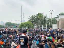 Demo 27 Agustus 2026: Massa Serbu Tol, 65 Penyusup Diamankan, DPR Teken Komitmen Perampasan Aset