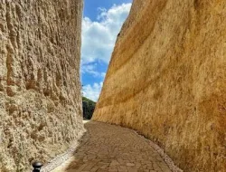 On The Rock Drini: Sensasi “Uluwatu Jogja” dengan Lantai Kaca di Atas Samudra