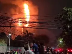 Kebakaran Hebat Gedung Bapenda Jakarta, Api Ludeskan 6 Lantai, Satu Pekerja Dievakuasi