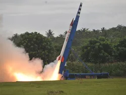 Dari Roket ke Rudal: Perjalanan Panjang Indonesia Mengejar Ketertinggalan di Tengah Bayang-Bayang Embargo